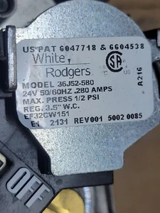 OEM Carrier White Rodgers Furnace Gas Control Valve 36J52-510, PEF32CW213, 2021 - Foto 1 di 7
