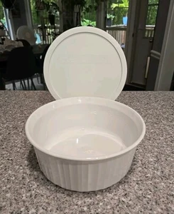 Vtg Corning Ware French White F-1-B 2.5L Round Ribbed Casserole With Lid - Picture 1 of 8