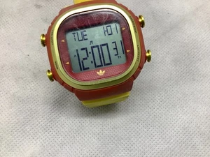 Adidas Digitaluhr Herren 43 mm weißes rechteckiges Zifferblatt ADH9502 - Bild 1 von 6