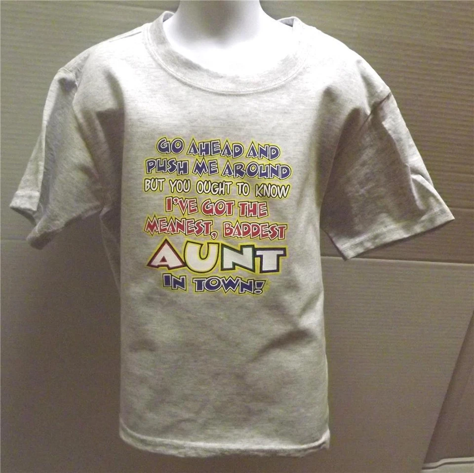 Camiseta MEANEST BADDEST AUNT IN TOWN Niños LT Gris 2-4=XS Thru 14-16=LG NUEVA SIN ETIQUETAS Foto 1 de 1