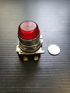 Cutler-Hammer L2/L-2, 10250T/10250-T, luz piloto, rojo, 120V, 50/60 Hz, 6V lámpara - Imagen 1 de 2