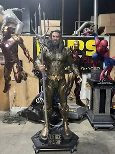 Life Size Justice League Aquaman Jason Momoa 1:1 Full Size Statue - Bild 1 von 22