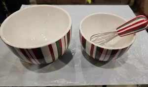 Set of 2 Mixing Bowls & Whisk Christmas colors Boston Warehouse Trading Corp - Picture 1 of 8