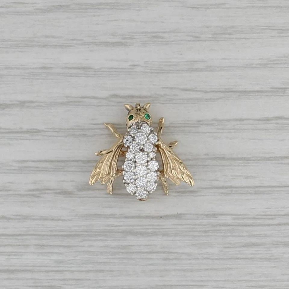 Prendedor de abeja con racimo de diamantes de 0,70 quilates ojos esmeralda de oro amarillo de 14 k firmado artesanalmente Foto 1 de 4