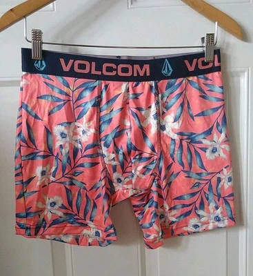 VOLCOM MEN'S HAWAIIAN FLORAL BOXER BRIEF, SIZE M - Image 1 of 3