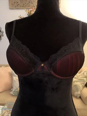 Sujetador Jennifer Lopez 36B Push Up Acolchado Con Aros Rojo Con Encaje Negro ¡NUEVO!! Foto 1 de 4