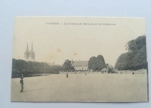 CPA 56 VANNES (Quimper) erreur d'intitulé- Le Champ de Bataille et la Préfecture - Imagen 1 de 2