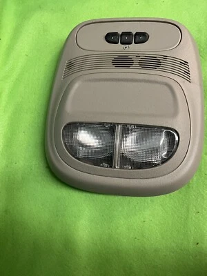 05 06 07 08 09 Chevrolet Chevy Trailblazer Domo Superior Mapa Luz con Home Link  Foto 1 de 4