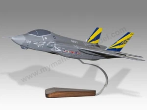 Lockheed Martin F-35C Lightning II US Navy Desk Wood Airplane Model Small 1/72 - Picture 1 of 12