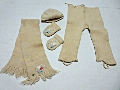 ANTIGUO CONJUNTO DE ROPA EXTERIOR BEBÉ PANTALONES SOMBRERO BUFANDA GUANTES LANA TEJIDO CON APLICACIÓN Foto 1 de 4