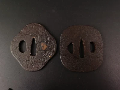 Tsuba japonesa de dois ferros para Wakziashi oferta especial período Edo antigo A273 - Imagem 1 de 4