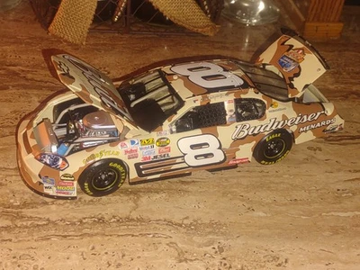 Coche diecast Nascar 2007 Dale Earnhardt Jr American Heroes camuflaje del desierto escala 1/24 Foto 1 de 2
