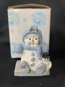 Snow Buddies Muñeco de Nieve 2.5" Figura de Resina Azul Bufanda Sentado con Muñeco de Nieve - Imagen 1 de 6