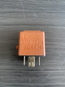 Relais de Commande Bosch 0332019456 BMW E24 E28 E30 E34 E36 - Picture 1 of 3