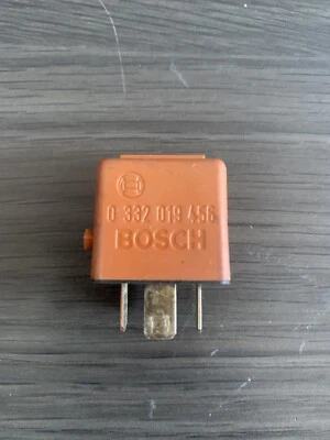 Relais de Commande Bosch 0332019456 BMW E24 E28 E30 E34 E36 - Image 1 of 3