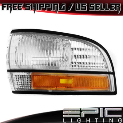 1991-1996 BUICK LE SABRE PARK AVENUE Marker Signal Light - Left Driver LH - Image 1 of 2