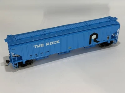 Intermountain 45308 HO Rock Island "The Rock" PS 4750 Covered Hopper - Image 1 of 4