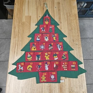 Vintage 1995 Avon Countdown to Christmas Fabric Advent Calendar with Santa - Picture 1 of 4