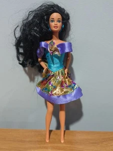 Barbie Twist 'N Turn TNT de colección 1966 cabello negro Indonesia Latina - Imagen 1 de 9