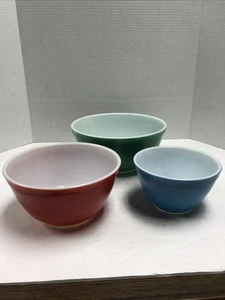 Vintage Pyrex Primary Colors 3 Nesting Mixing Bowls 401 Blue 402 Red 403 Green - Picture 1 of 6