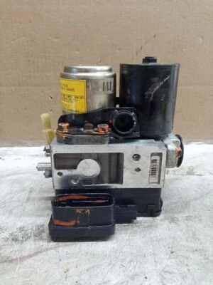 Used ABS Pump and Motor Assembly fits: 2010 Lexus GS450H Actuator and Pump Assem - Image 1 of 4