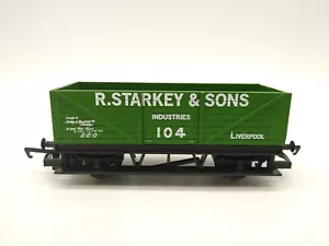Hornby R Starkey & Sons Open Plank Wagon 104 - OO - (Unused) Mint Condition - Picture 1 of 7