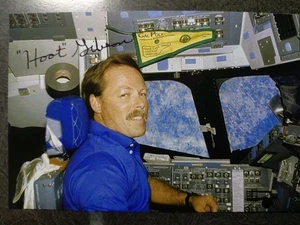ROBERT HOOT GIBSON handsigniertes Autogramm 4x6 Foto - NASA ASTRONAUT - Bild 1 von 2