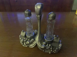 VTG 2004 Lenox Silver Seas Lighthouse Lead Crystal Salt & Pepper Shakers Set - Picture 1 of 20