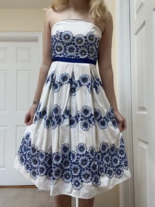 Moulinette Souers white strapless dress with blue and yellow flowers - Picture 1 of 6