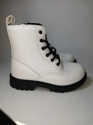 Botas para niños Levi's talla 11US 10.5UK blancas cierre de cremallera nieve lluvia negras con cordones Foto 1 de 4