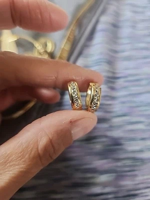 14k Diamond Cut Yellow & White Gold 14.8mm Hoop Earrings Stamped 1.8gr - Image 1 of 4