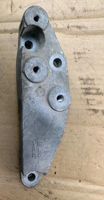 VAUXHALL  ASTRA H MK5 54-10 ZAFIRA B GEARBOX ENGINE MOUNT BRACKET ALLOY 24459782 - Image 1 of 3