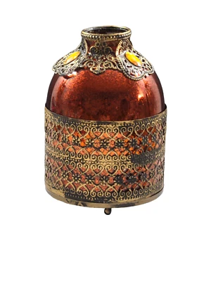 Jarrón jarra de vidrio rojo moteado con recubrimiento de metal ornamentado con detalles dorados cepillados con joyas Foto 1 de 4