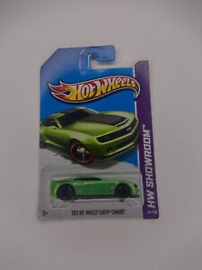 Hot Wheels Showroom #194 Green 2013 Chevy Camaro Long Card 1:64
