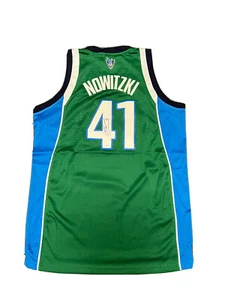 Dirk Nowitzki Signed Dallas Mavericks (2004-06 Alternate) Jersey JSA - Picture 1 of 4