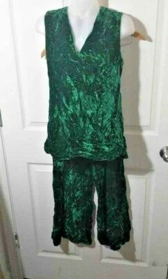 VTG 1970's Handmade Crushed Velvet 2 PC Suit W/ Bell Bottom's See Measurements  - Image 1 of 4