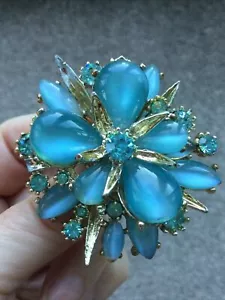 Vintage Exquisite Brooch, Gold & Blue Art Glass, Large 1950s Statement Brooch - Picture 1 of 14