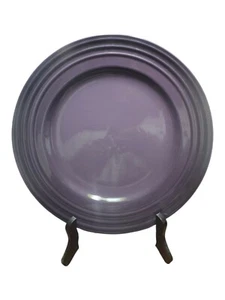 Piatto grande in gres viola Le creuset 12 pollici - Foto 1 di 2