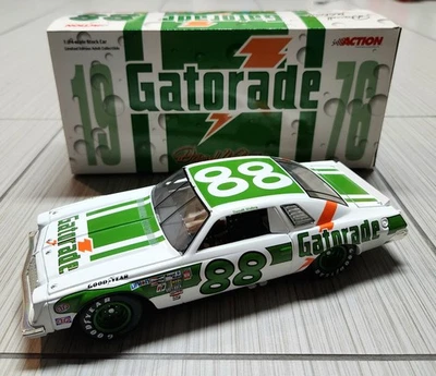 Darrell Waltrip #88 Gatorade 1976 Malibu 1/24 Action Diecast - Image 1 of 4