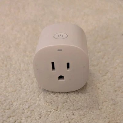 SmartThings Outlet - Image 1 of 2