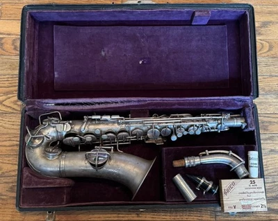 Saxofón alto Conn 6M 'New Wonder II' vintage 1925 Foto 1 de 4