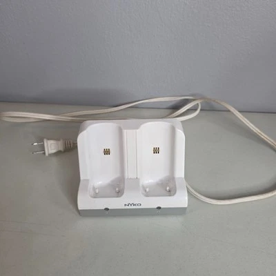 Nyko Charge Station 87000-A50 for Nintendo Wii Dual Controller Dock Replacement - Image 1 of 4