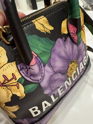 bolso balenciaga asa superior Foto 1 de 4