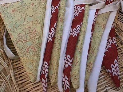 Tela hecha a mano Navidad Bunting 12 banderas 3m - rojo, blanco y dorado Foto 1 de 3