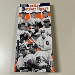 Vintage 1993 DETROIT TIGERS Cecil Fielder Media Guide - Picture 1 of 6