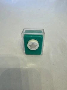 Marvy Uchida small Star 3/4 IN. Paper Punch Crafting Crafts Scrapbooking - Picture 1 of 1