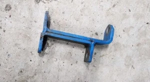 Soporte alternador apagado 2120 Ford Tractor 1320 1520 1530 1620 1715 1725 1920 2120 - Imagen 1 de 12