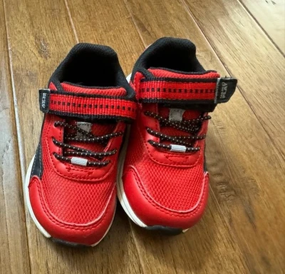 Hecho 2 Play by Stride Rite Rojo Negro Tenis Zapatos Atléticos Talla 6 Bebés Niños Foto 1 de 4