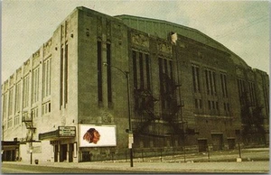 Postal vintage de los años 70 del CHICAGO STADIUM "Hogar de los Blackhawks, Bulls, Sting" - Imagen 1 de 2