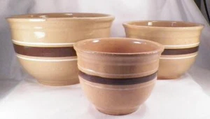 3 Yellowware Schüsseln verschachtelt Mischen Steinzeug Ofengeschirr USA Vintage Set - Bild 1 von 12